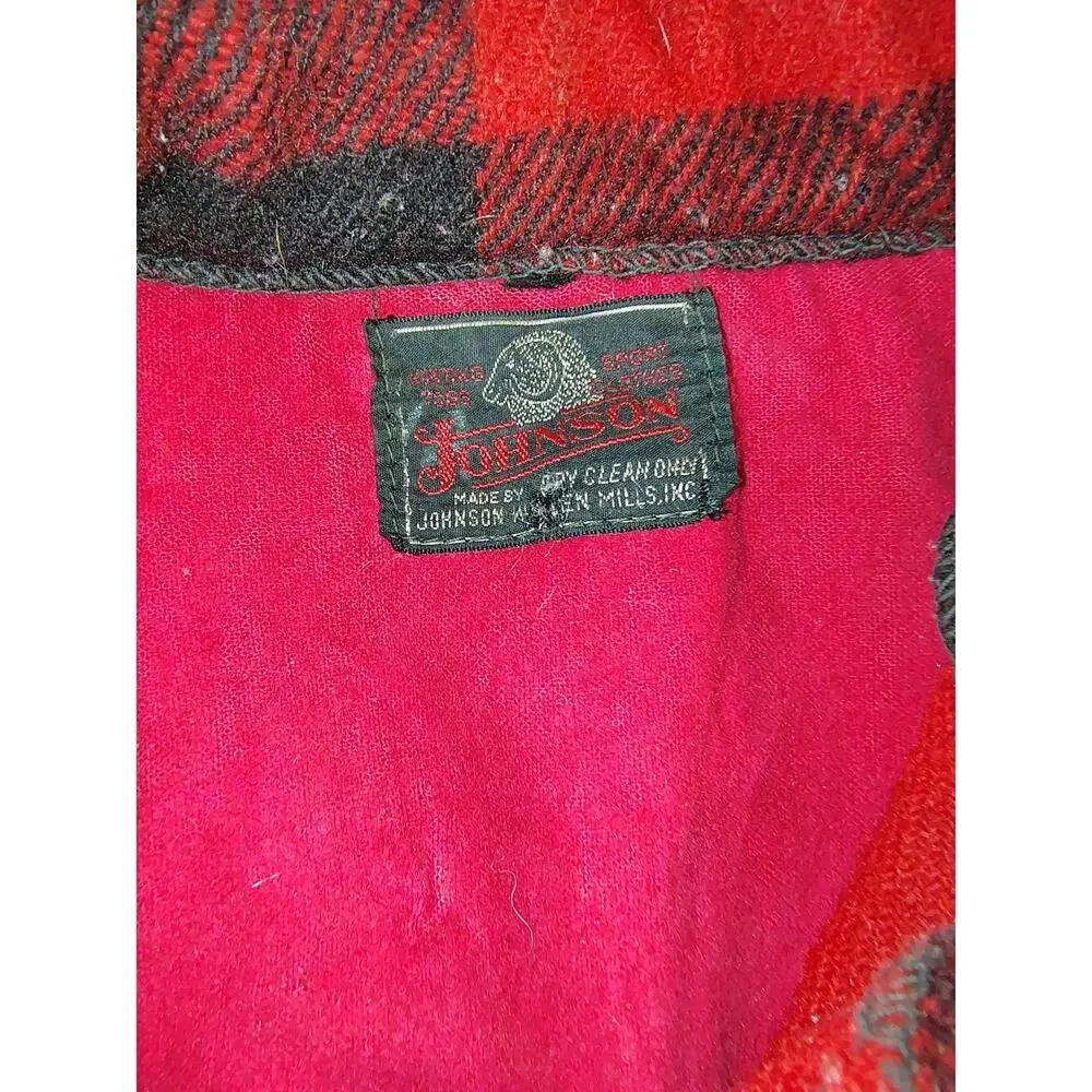 Vintage Johnson Woolen Mills Double Cape Hunting Jacket Red/Black Plaid 40/42